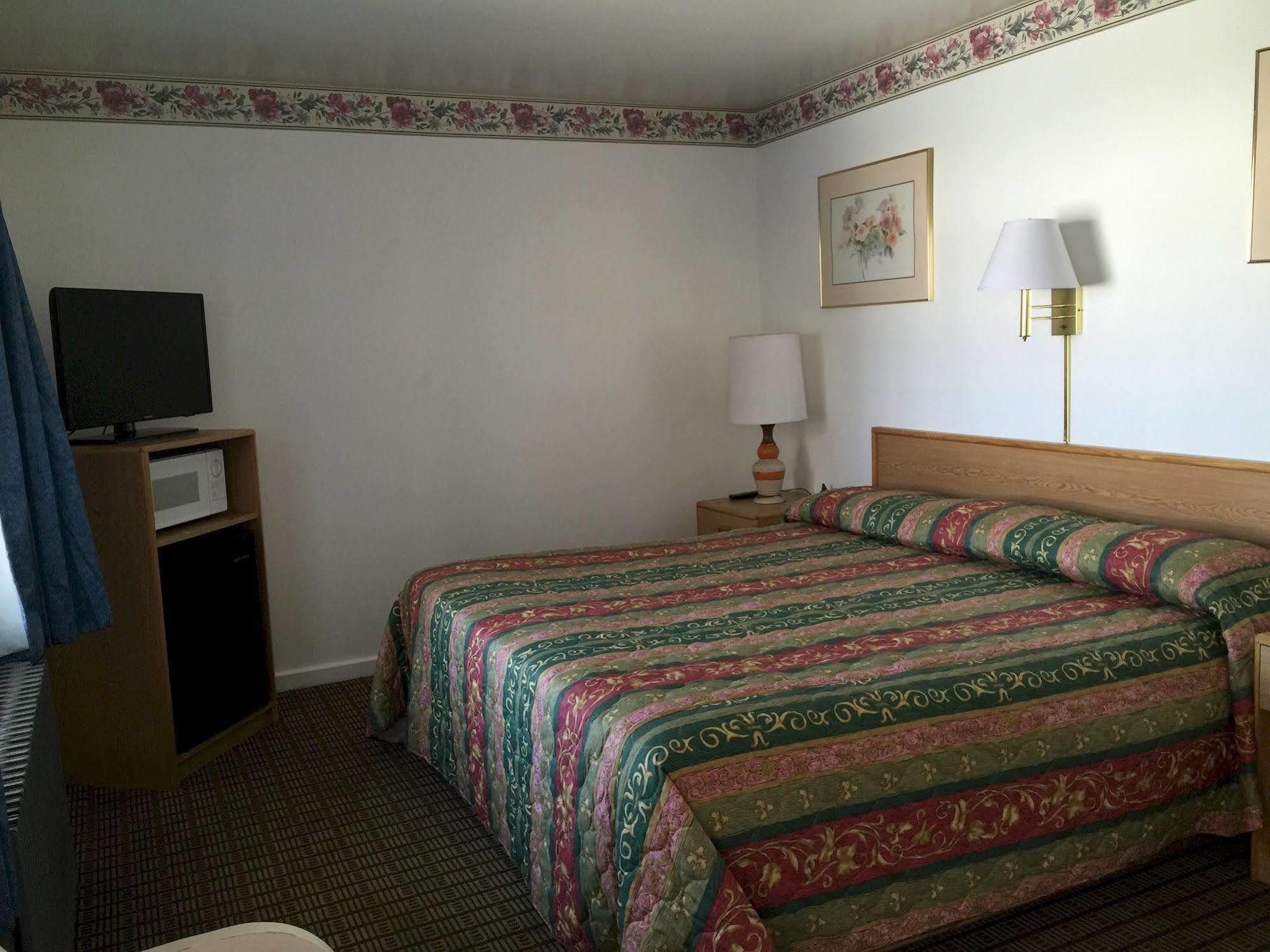 Centre Motel Элко Экстерьер фото